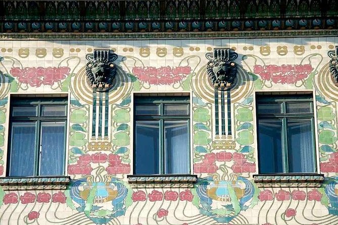 Private Vienna Art Nouveau Walking Tour - Naschmarkt for local color between architectural stops