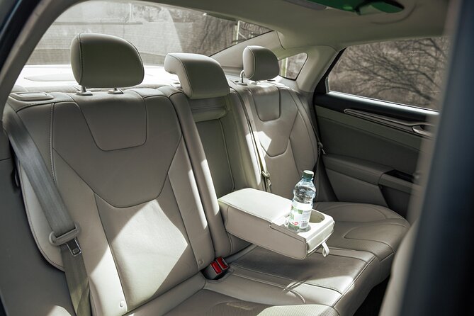 Private Vienna Chauffeur Service Airport Transfer - Vienna time and trip length: plan for 20 to 50 minutes