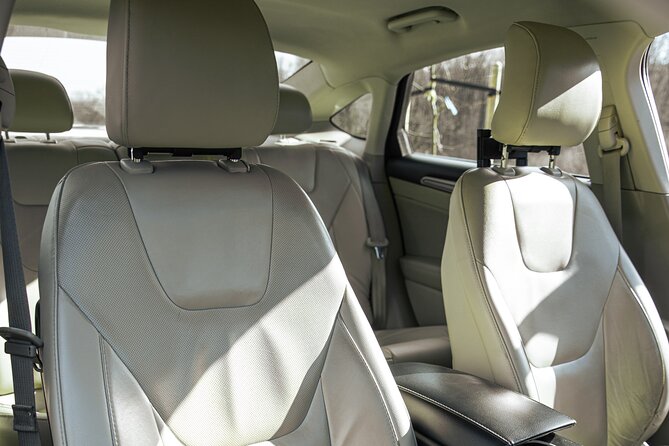 Private Vienna Chauffeur Service Airport Transfer - Who should book this private Vienna airport transfer