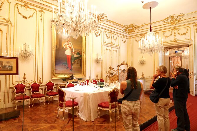 Private Vienna Full-Day Tour with Schönbrunn Palace Entry & Lunch - Schönbrunn Gardens and Palace, with skip-the-line and audioguides