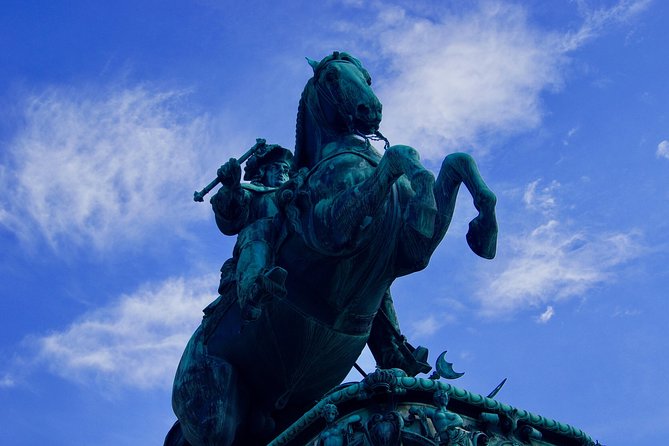 Private Vienna Walking Tour - Burggarten and Volksgarten, the city’s people’s spaces
