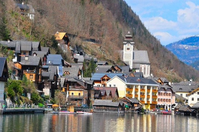 Public 8h tour to sites of "The Sound of Music Movie" & Hallstatt - Starting at Bob’s Special Tours, then getting oriented fast