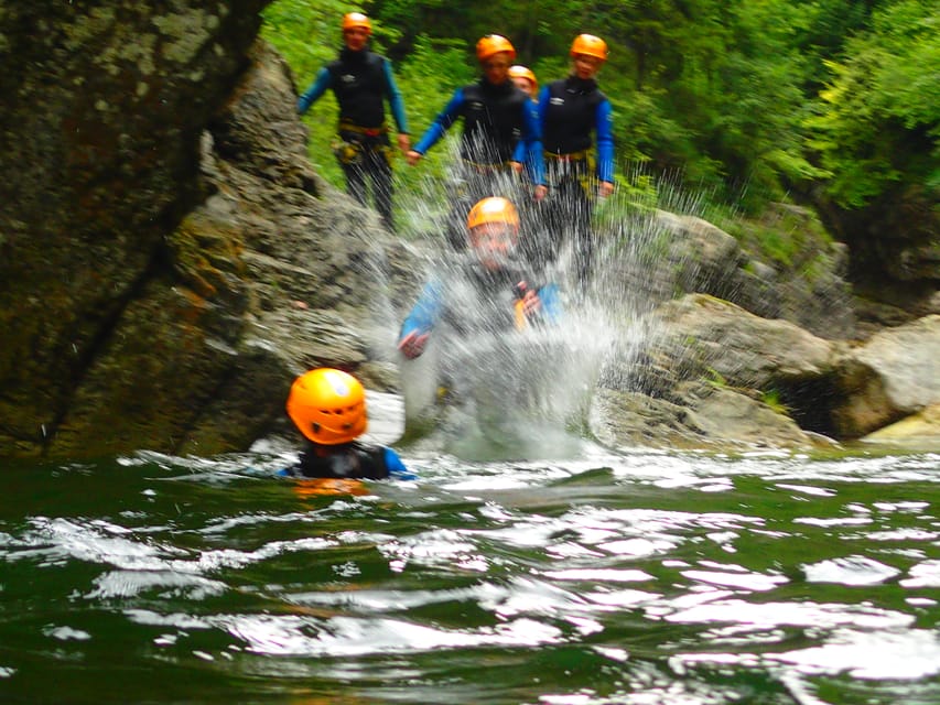 Salzburg: 4-Hour Guided Canyoning Trip for Beginners - The safety briefing and how you choose your moves