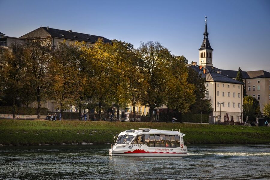 Salzburg: Amphibious Splash Tour on Land & on Water - Passing through Mülln and older neighborhoods for local context