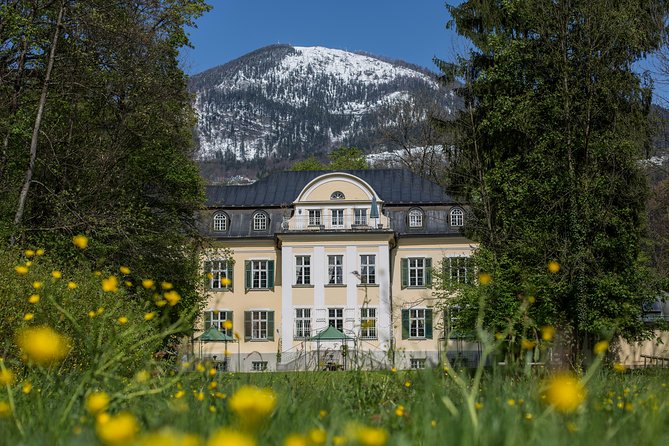 Salzburg City Tour - Private Tour All Inclusive - Hangar-7 at the Airport: Red Bull Flying Bulls and Formula 1 Cars