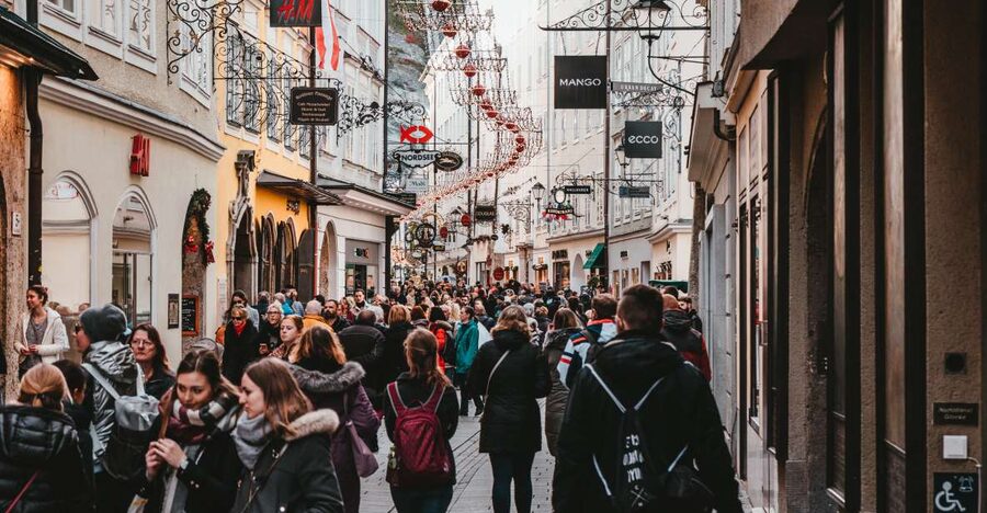 Salzburg: Express Walk with a Local in 60 minutes - Meeting at Café Mozart and getting oriented quickly
