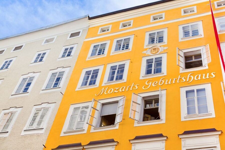 Salzburg: Life of Mozart Private Guided Walking Tour - Price and logistics: what $260 buys you (and when it is worth it)