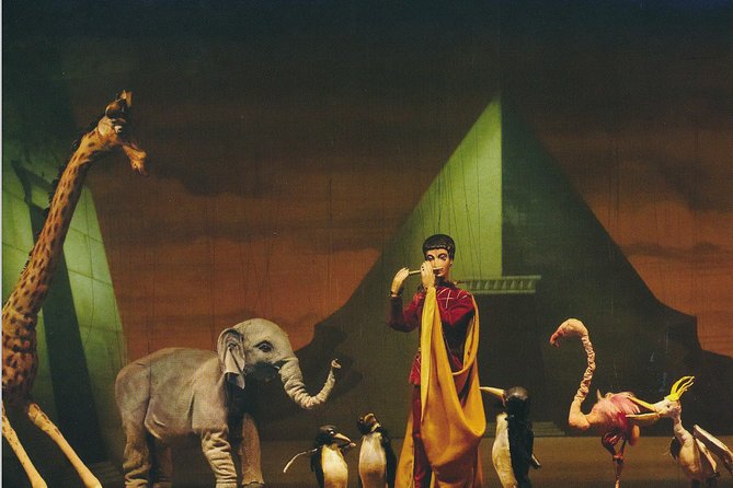 Salzburg Marionette Theater: The Magic Flute - Language help: subtitles plus simple explanations on-screen