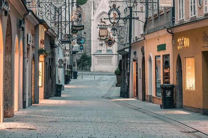 Salzburg Oldtown: Sightseeing Walking Tour with Licensed Local Guide - Residenzplatz and Mozartplatz, the old town heartbeats