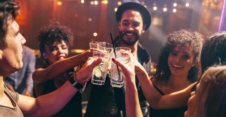 Salzburg: Pubcrawl Tour through best Bars and Clubs in Town - Reserved tables and express entry: the value math