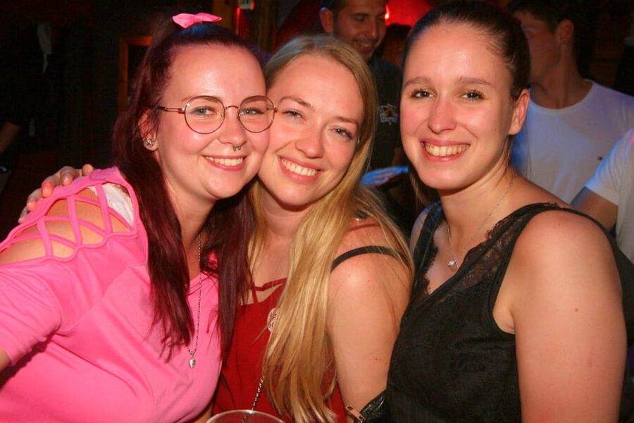 Salzburg: Pubcrawl Tour through best Bars and Clubs in Town - The guide factor: fun, social, and a little unpredictable