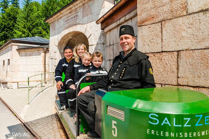 Salzburg Super Saver: Original Sound of Music and Salt Mines Day Trip - Mirabell Gardens and Nonnberg Convent: the movie map comes into focus