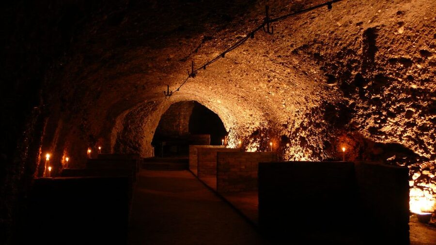 Salzkammergut: Sandstone Beer Cellar Tour - Practical Tips: German Tour, Warm Clothes, and No Photos