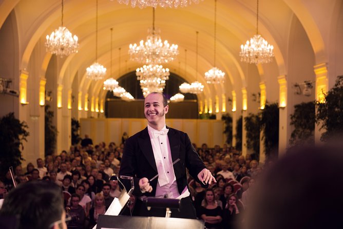 Schönbrunn Palace Concerts in Vienna - The venue vibe: historic-adjacent, intimate, and sometimes warm