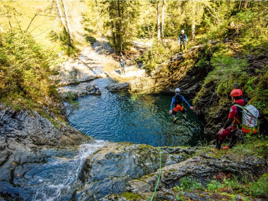 Schwarzwasserbach: Canyoning in Austria's Kleiwalsertal - From the climb to the canyon exit: what the 5-hour rhythm feels like