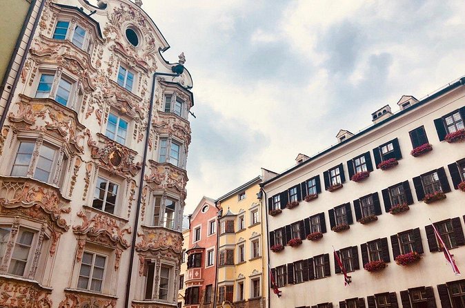 Self-Guided 1,5-hour Tour of Innsbruck: Exciting Stories, Photo Spots & Desserts - Stop-by-stop: from Marktplatz viewpoints to the Golden Roof love story