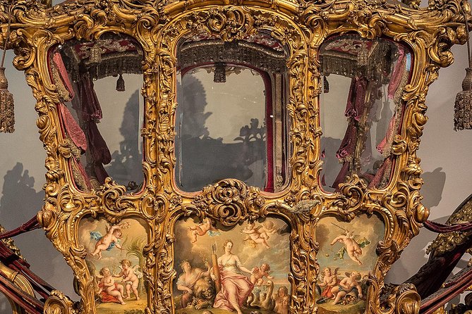 Skip the Line:Imperial Carriage Museum by Schönbrunn Kaiserliche Wagenburg Wien - The Imperial Coach and the royals you meet in the main galleries