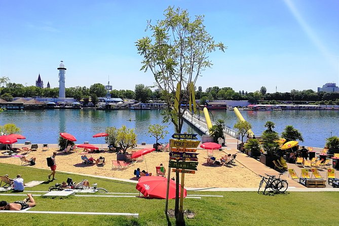 Small-Group Guided Kayak Tour of Vienna - What to wear and bring so you are comfortable on a wet day