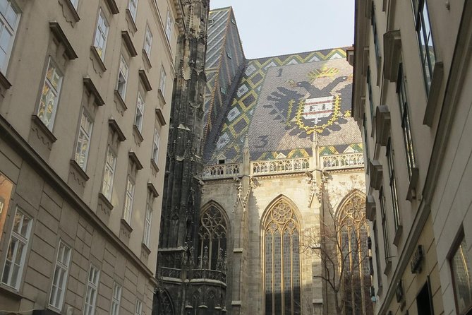 St. Stephen's cathedral - old symbol newly discovered - Inside the cathedral: what to focus on when it gets dim