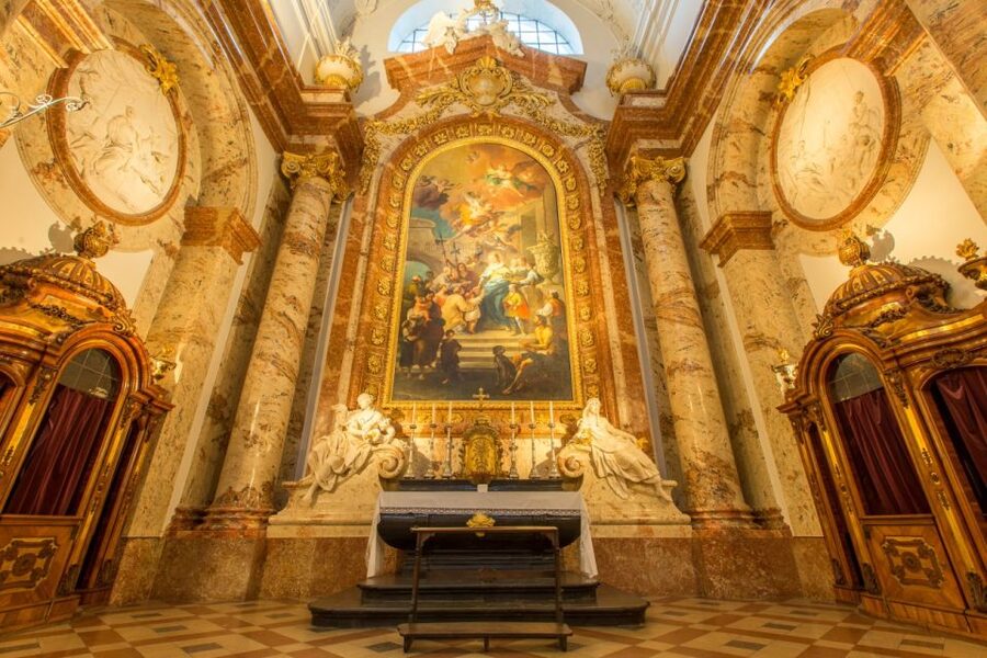 St Stephen's Cathedral, Top Churches of Vienna Old Town Tour - Minoritenkirche: The Italian Renaissance Mosaic That Changes the Mood
