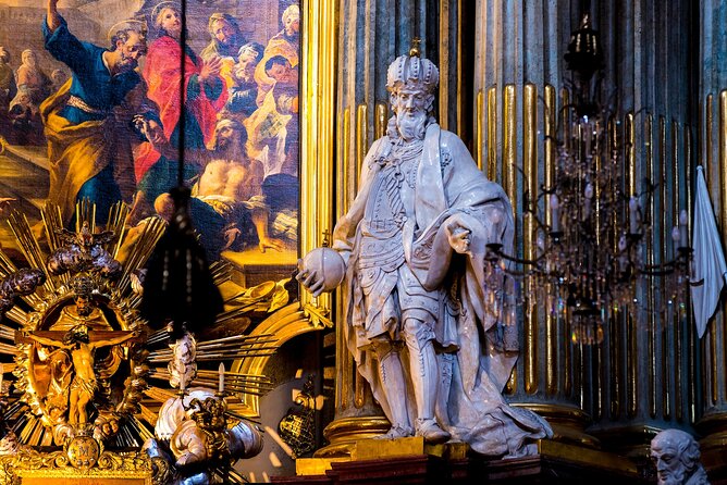 St Stephen's Cathedral Vienna Old Town Walking Tour - Old Town monuments beyond the cathedral: St. Peter’s Church and the Column of Pest
