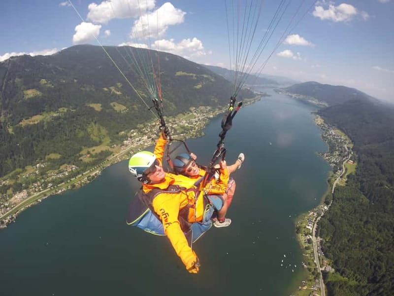 Tandem flight: Paragliding panorama tandem flight - Air Time and Landing: What 20 Minutes Feels Like