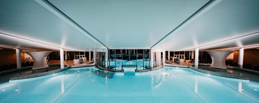 Therme Laa Wellness Day: Spa Escape Near Vienna - Thermal Water World: Pools, Cascades, and Grottos