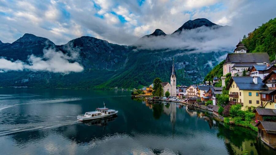 Traunkirchen, Hallstatt & Salzburg – A Day to Remember - Salzburg Old Town walking tour: Mozart landmarks, explained in plain language