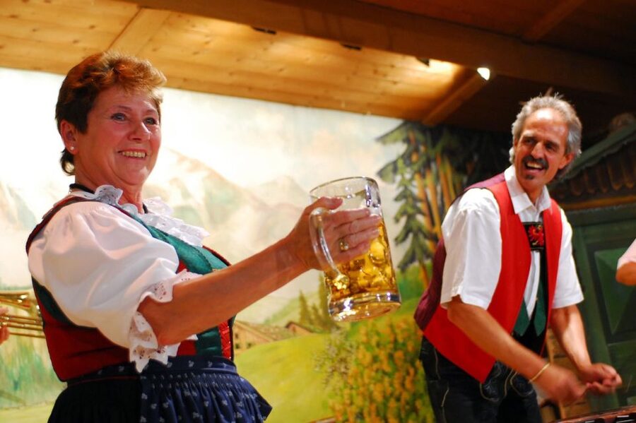 Tyrolean Evenings Family Gundolf in Innsbruck - Who should book this Tyrolean evening?