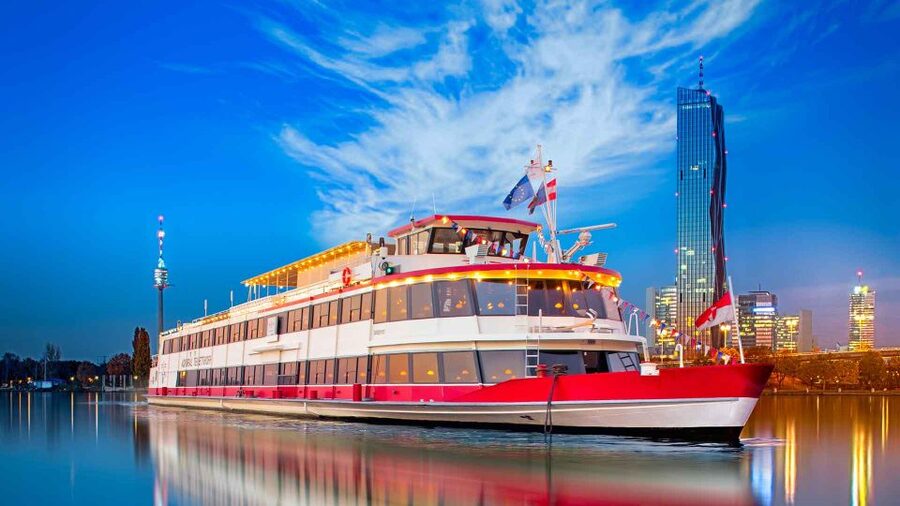 Vienna: 3.5-Hour Danube Cruise with Live Music & BBQ Buffet - Country band live music, plus that good old western party feel