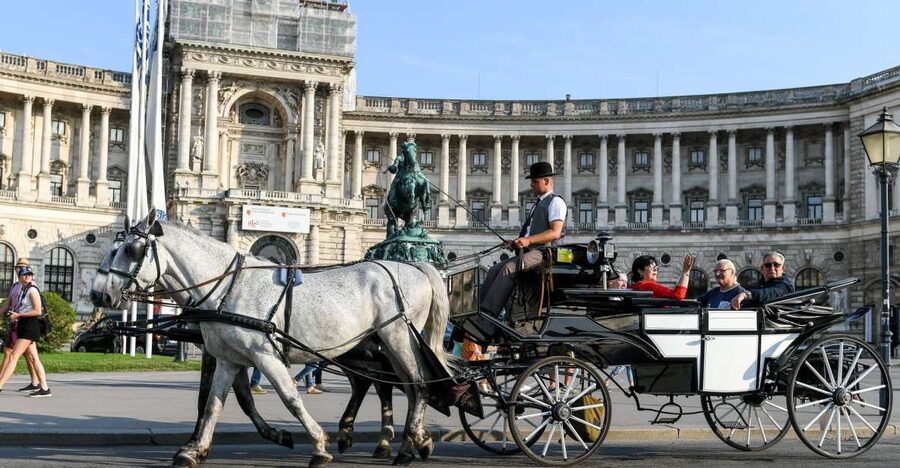 Vienna: 30-Minute Fiaker Ride in the Old Town - Why a 30-minute Fiaker ride makes sense in Vienna