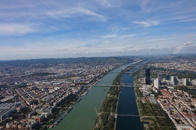 Vienna 40 Minutes Helicopter Tour for 2 - What you actually see: a route built around Lower Austria, the Danube, and Vienna landmarks