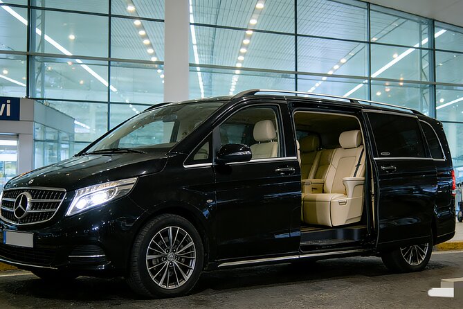 Vienna Airport (VIE) Private Transfer to Vienna City/Hotels - Ride comfort and car basics: what to expect in the vehicle