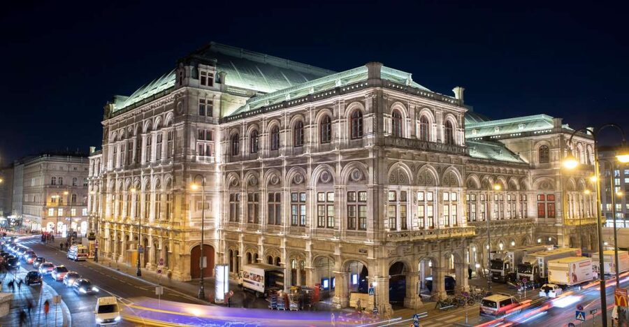 VIENNA AT NIGHT: PRIVATE PHOTO TOUR - Why Vienna at Night is perfect for better photos
