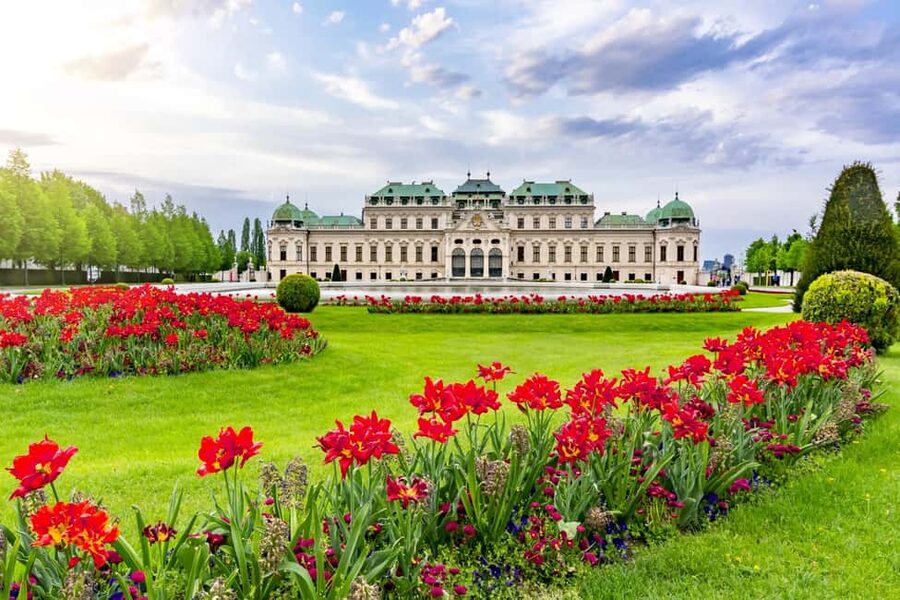 Vienna Belvedere Palace Skip-the-line Tour & Official Guide - Group Size, One Language, and Staying with the Pace
