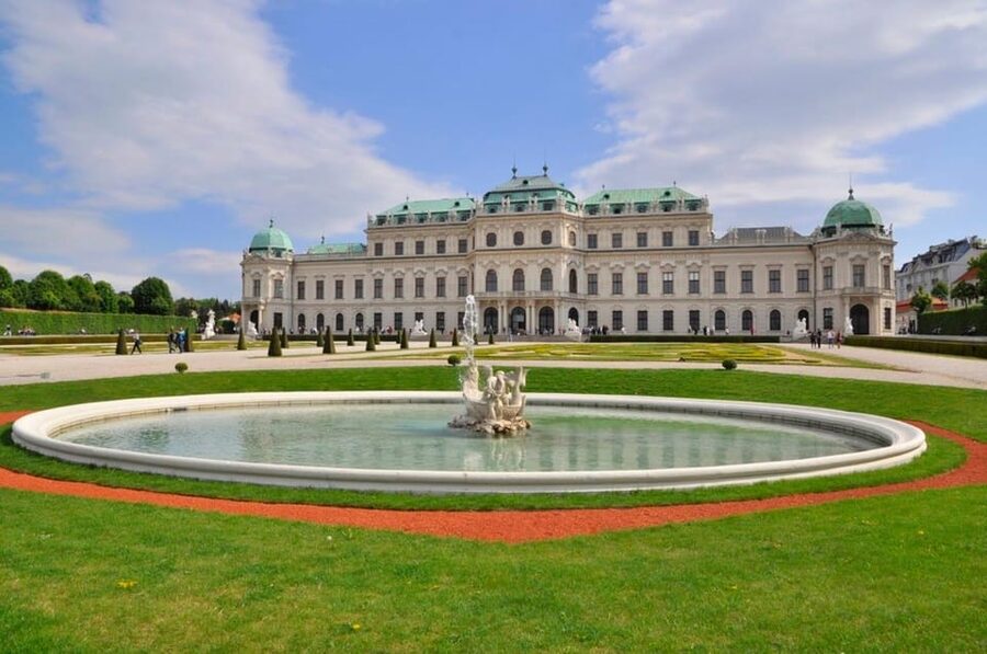 Vienna: Belvedere Palace Skip-the-Line Tour - Getting in fast at the Upper Belvedere entrance