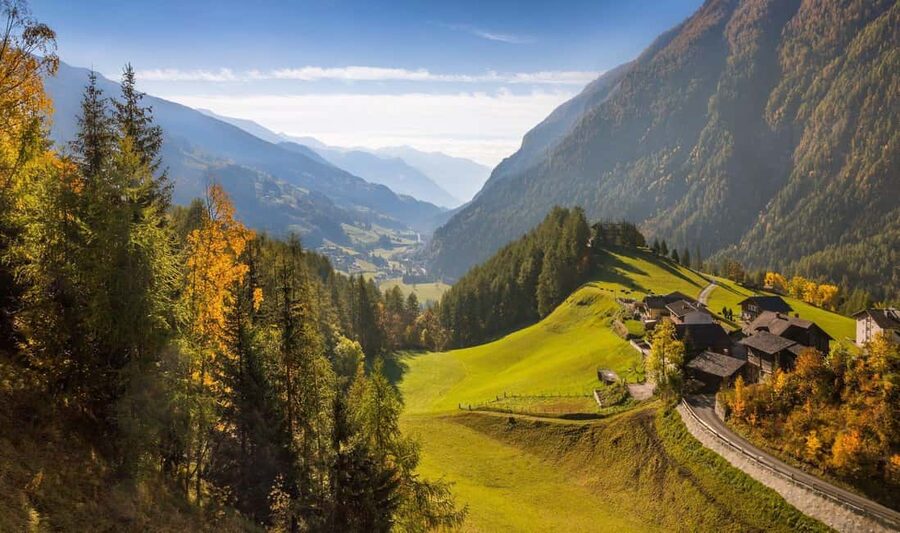 Vienna/Bratislava: Day Trip to Hallstatt & Salzburg - Who this tour suits best, and who should skip it