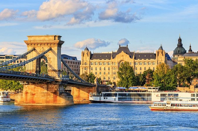 Vienna: Budapest & Bratislava Two Capitals Day Trip - The Return to Vienna: Planning Time and Photo Decompression