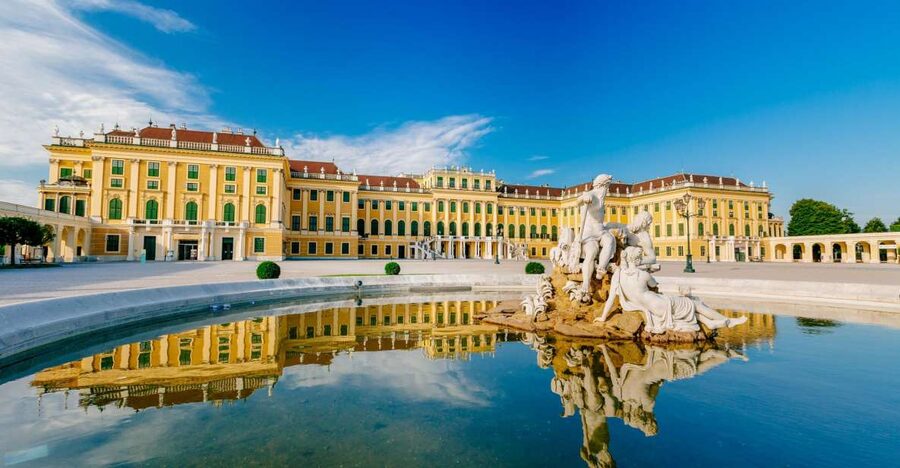 Vienna: Bus & Schönbrunn Palace Skip-the-Line Guided Tour - Ringstraße by bus, then straight to Schönbrunn Palace