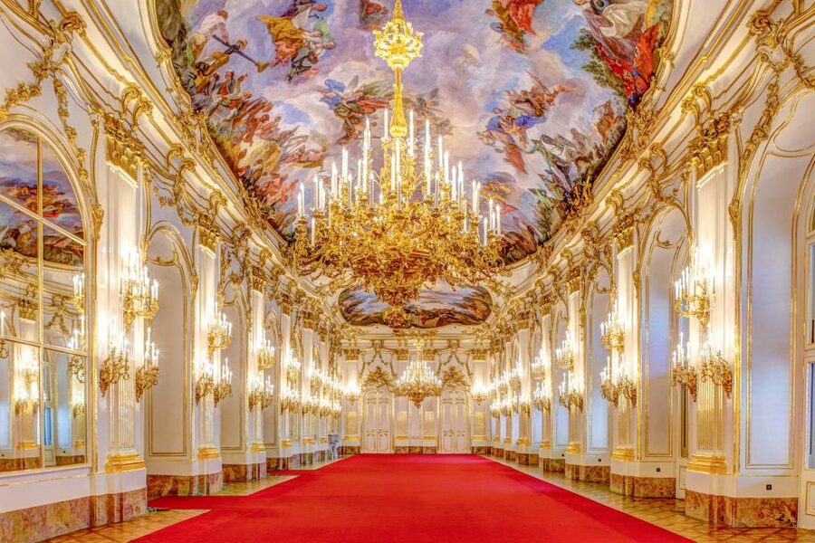 Vienna: Bus & Schönbrunn Palace Skip-the-Line Guided Tour - Hofburg and Parliament views: what these stops mean in real life