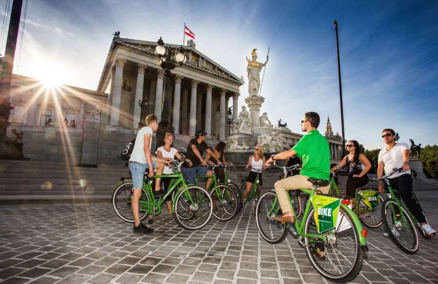 Vienna by Bike 3-Hour All-In-One City Bike Tour in English - Meeting Franz Josefs Kai and settling into the right bike feel