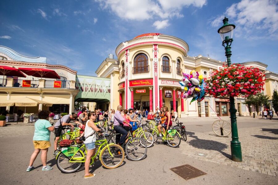 Vienna by Bike 3-Hour All-In-One City Bike Tour in English - Danube canal ride back: a calmer pedal break