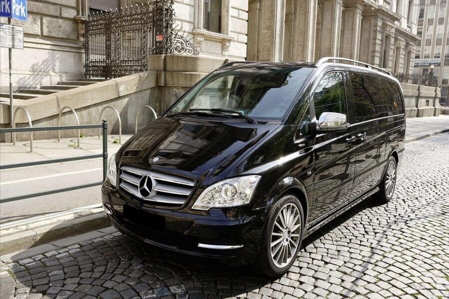 Vienna Central Cemetery Walking Tour with Transfers - Transfers and timing, the real difference between 2 and 3 hours