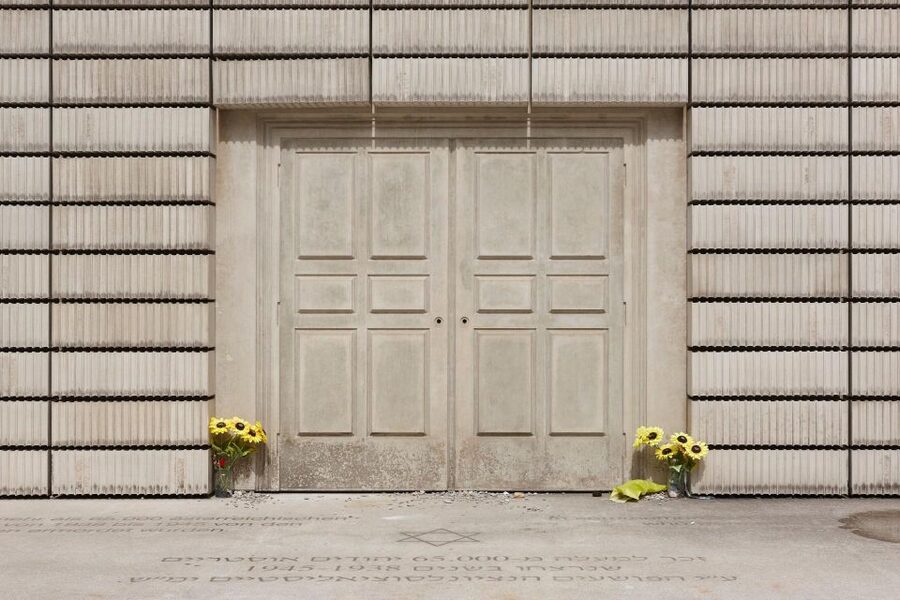 Vienna Central Cemetery Walking Tour with Transfers - Price and value, what you get for about $201 per person
