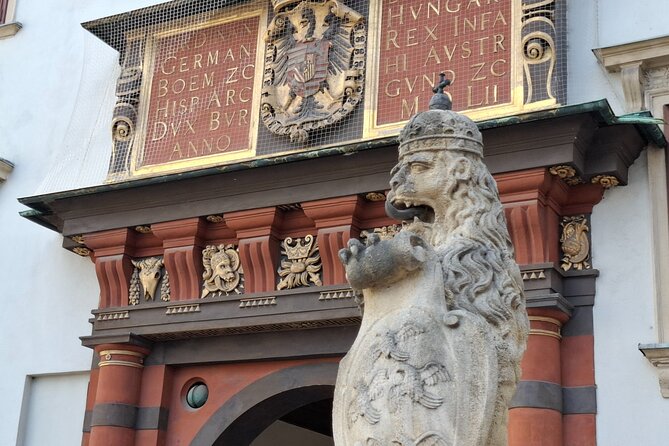 Vienna City Walk 3h - Unpacked & Hidden Places (DE/EN) - Heldenplatz, Kaiserliche Schatzkammer, and Hofburg: heroes, treasures, and a puzzle castle
