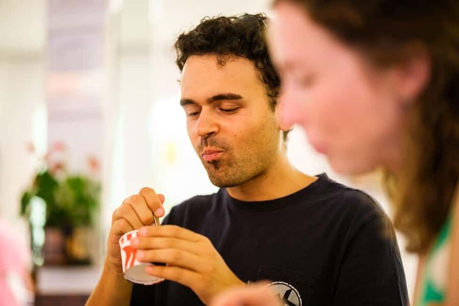 Vienna Coffee and Cake Tour: Sweets, Stories & Hidden Cafés - The 4th District Coffee House Stop, Where Strudel Shows Up for a Reason