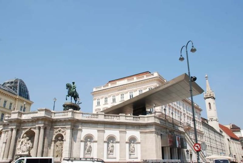Vienna: Essential History Walking Tour - Key Highlights You’ll Notice Right Away