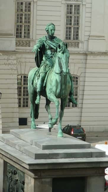 Vienna: Essential History Walking Tour - Michaelerplatz Excavations: Vienna Before the Emperors