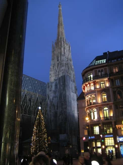 Vienna: Essential History Walking Tour - Hofburg Palace and Heldenplatz: Reading Power in Stone