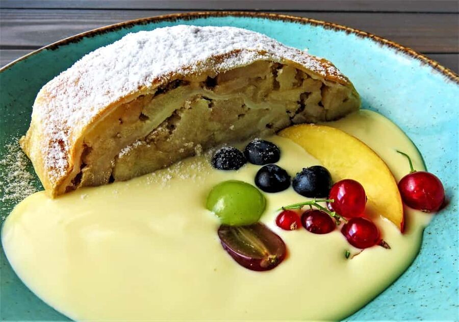 Vienna: Food tasting tour of Hidden Gems (Small Groups) - The 3-hour timing and what it means for your stomach